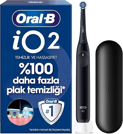 Oral-B iO2 Siyah Şarjlı/Elektrikli Diş Fırçası, 1 Fırça Başlığı, Tek Şarjda 4 Haftaya Varan Kullanım, Seyahat Kabı