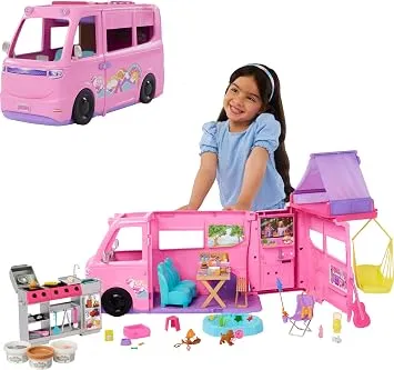 Barbie®'nin Rüya Karavanı Araç Oyun Seti | Çatı çadırı, asma koltuk, balıkçı havuzu, renk değiştiren mangal ve 60+ aksesuar, macun dahil, HRJ78